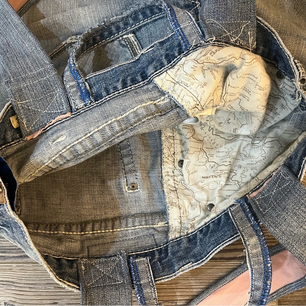 Ariat Denim Tote Bag with Western Design - Picture 5 of 9